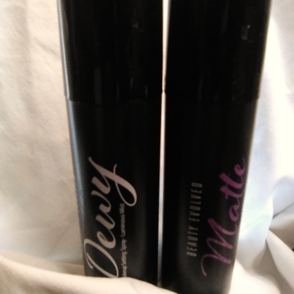 Beauty Evolved Setting Spray Matte & Dewy Finishes  3.3 oz Bottles